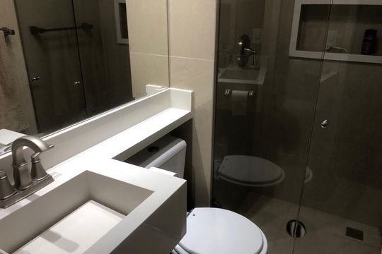 Banheiro de apartamento à venda com 2 quartos, 59m² em Vila Prudente, São Paulo