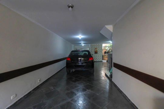 Garagem de casa à venda com 4 quartos, 296m² em Chácara Mafalda, São Paulo