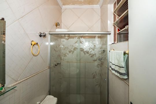 Casa à venda com 4 quartos, 308m² em Guarani, Belo Horizonte