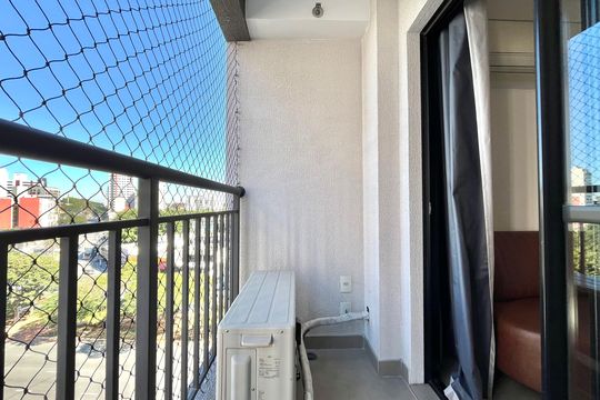 Varanda de kitnet/studio para alugar com 1 quarto, 39m² em Mirandópolis, São Paulo
