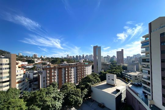 Vista Quarto 2 de apartamento para alugar com 3 quartos, 180m² em Santo Antônio, Belo Horizonte