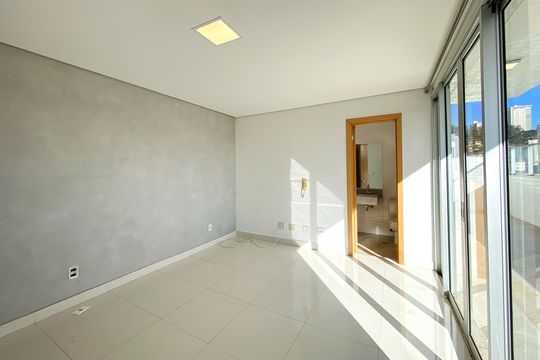Sala de Estar de apartamento para alugar com 3 quartos, 180m² em Santo Antônio, Belo Horizonte