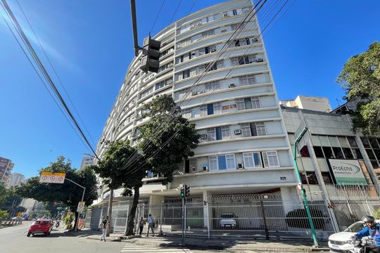 Fachada de apartamento à venda com 3 quartos, 132m² em Tijuca, Rio de Janeiro