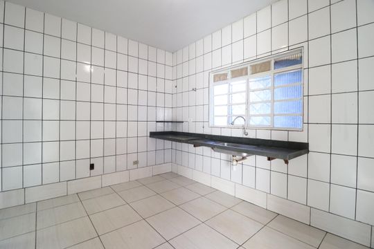 Cozinha de casa para alugar com 4 quartos, 160m² em São Jorge, Uberlândia