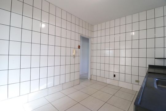 Cozinha de casa para alugar com 4 quartos, 160m² em São Jorge, Uberlândia