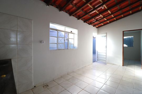 Área de Serviço de casa para alugar com 4 quartos, 160m² em São Jorge, Uberlândia