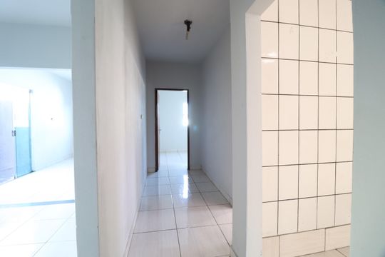 Corredor de casa para alugar com 4 quartos, 160m² em São Jorge, Uberlândia