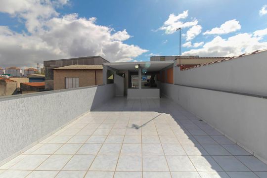 Sacada de casa à venda com 4 quartos, 375m² em Jardim Guairaca, São Paulo