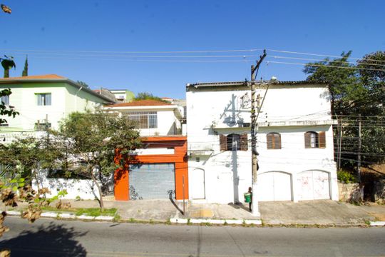 Vista de casa à venda com 3 quartos, 200m² em Vila Mangalot, São Paulo