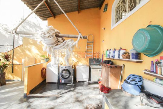 Área de Serviço de casa à venda com 3 quartos, 200m² em Vila Mangalot, São Paulo
