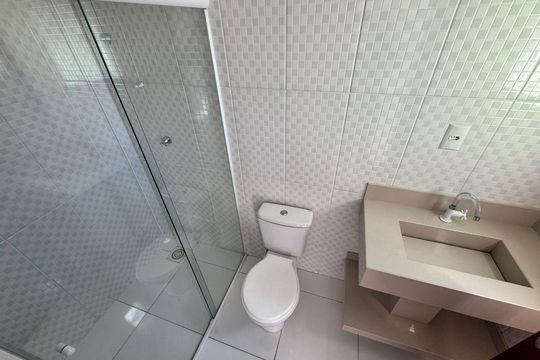 Banheiro social de casa para alugar com 2 quartos, 64m² em Alto Aririu, Palhoça
