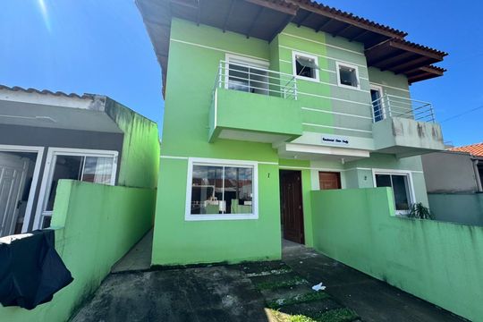 Fachada  de casa para alugar com 2 quartos, 64m² em Alto Aririu, Palhoça