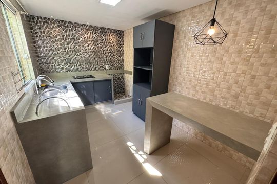 Cozinha de casa para alugar com 2 quartos, 64m² em Alto Aririu, Palhoça