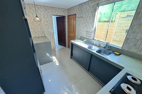 Cozinha de casa para alugar com 2 quartos, 64m² em Alto Aririu, Palhoça