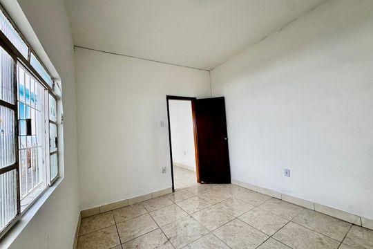 Casa para alugar com 1 quarto, 40m² em Aparecida, Belo Horizonte