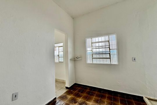 Casa para alugar com 1 quarto, 40m² em Aparecida, Belo Horizonte