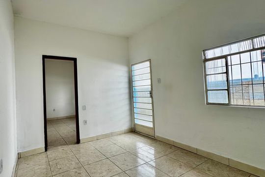 Casa para alugar com 1 quarto, 40m² em Aparecida, Belo Horizonte