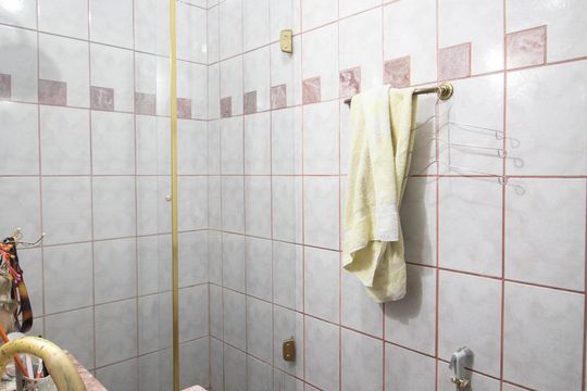 Banheiro social de casa à venda com 2 quartos, 220m² em Parque Peruche, São Paulo