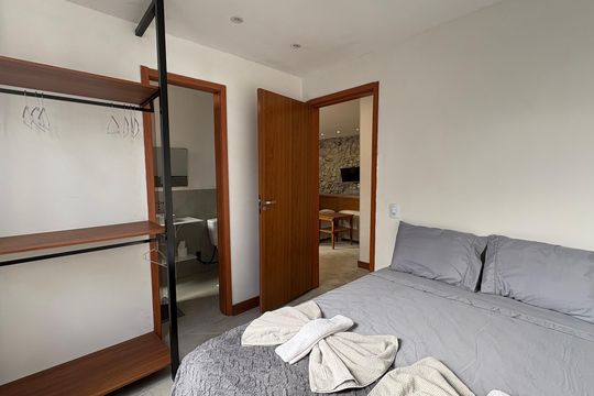 Suíte 2 de casa de condomínio para alugar com 3 quartos, 90m² em Quitandinha, Petrópolis