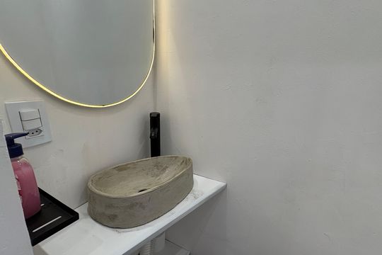 Lavabo de casa de condomínio para alugar com 3 quartos, 90m² em Quitandinha, Petrópolis