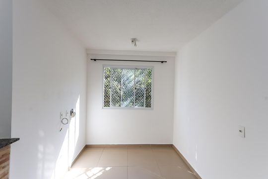 sala de apartamento para alugar com 2 quartos, 44m² em Jardim Leonidas Moreira, São Paulo