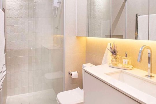 Banheiro de kitnet/studio para alugar com 1 quarto, 33m² em Vila Osasco, Osasco