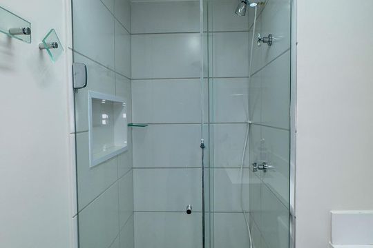 Banheiro de apartamento para alugar com 2 quartos, 36m² em Jardim Aeroporto, São Paulo