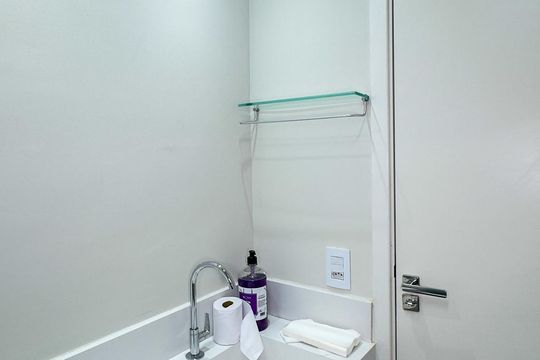 Banheiro de apartamento para alugar com 2 quartos, 36m² em Jardim Aeroporto, São Paulo