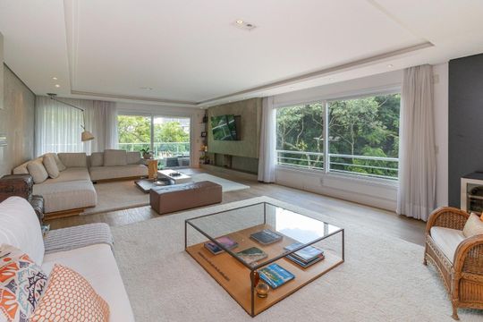 Sala de apartamento para alugar com 3 quartos, 312m² em Três Figueiras, Porto Alegre