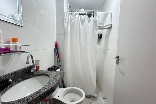 Banheiro social de apartamento à venda com 2 quartos, 44m² em Pindorama , Belo Horizonte
