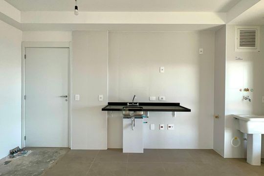 Cozinha de apartamento à venda com 2 quartos, 77m² em Pinheiros, São Paulo
