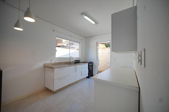 Cozinha de casa para alugar com 2 quartos, 110m² em Rio Tavares, Florianópolis