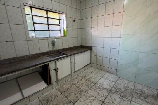 Cozinha de casa de condomínio para alugar com 1 quarto, 150m² em Floresta, Belo Horizonte