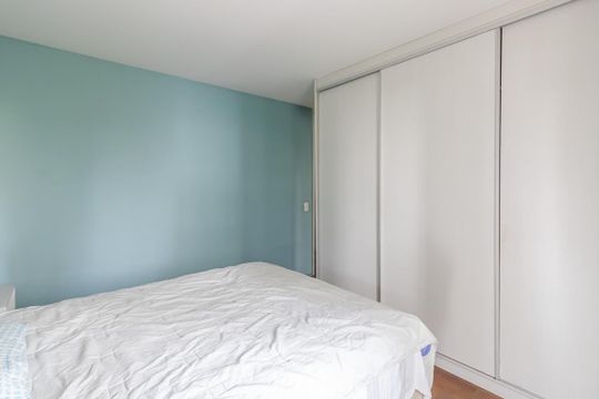 Suíte de apartamento para alugar com 2 quartos, 104m² em Vila Olímpia, São Paulo