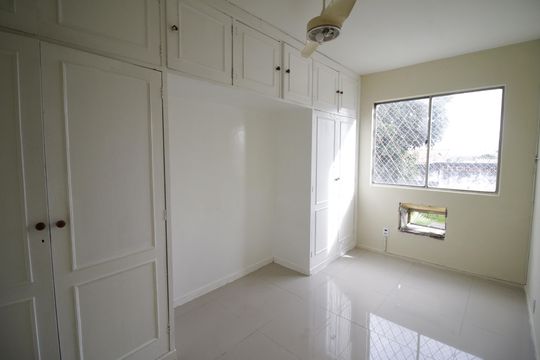 Quarto 2 de apartamento à venda com 2 quartos, 44m² em Gardênia Azul, Rio de Janeiro