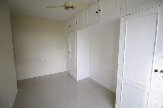 Quarto 2 de apartamento para alugar com 2 quartos, 44m² em Gardênia Azul, Rio de Janeiro