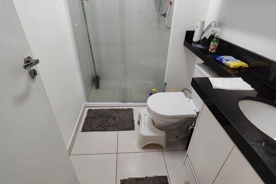 Banheiro de apartamento para alugar com 2 quartos, 42m² em Vila Sao Paulo, Ferraz de Vasconcelos