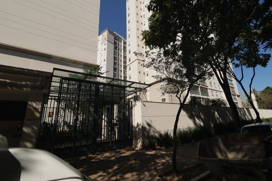 Fachada de apartamento à venda com 3 quartos, 72m² em Cambuci, São Paulo
