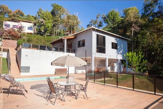 Piscina de casa à venda com 3 quartos, 200m² em São Sebastiao das Águas Claras, Nova Lima