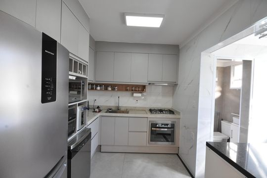 Cozinha de apartamento à venda com 2 quartos, 56m² em Guapira, São Paulo