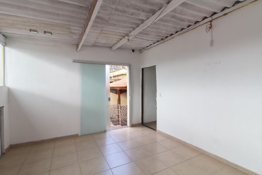 Varanda de casa para alugar com 2 quartos, 180m² em Parque Dom Joao Neri, São Paulo