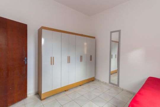 Quarto 1 de casa para alugar com 2 quartos, 180m² em Parque Dom Joao Neri, São Paulo