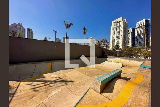 Pista Skate de apartamento para alugar com 4 quartos, 197m² em Jardim das Acacias, São Paulo
