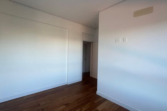 Apartamento à venda com 4 quartos, 243m² em Jardim das Paineiras, Campinas