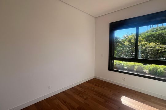 Apartamento à venda com 4 quartos, 243m² em Jardim das Paineiras, Campinas