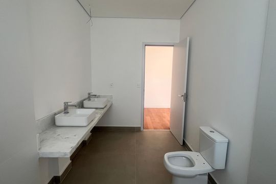 Apartamento à venda com 4 quartos, 243m² em Jardim das Paineiras, Campinas