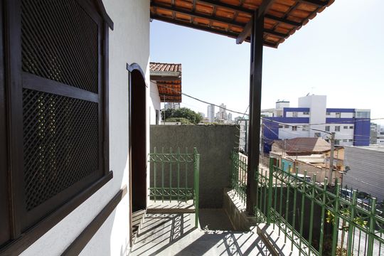 Varanda da Sala de casa à venda com 5 quartos, 300m² em Alto Caiçaras, Belo Horizonte