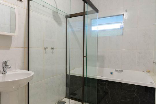 Casa à venda com 4 quartos, 130m² em Harmonia, Canoas