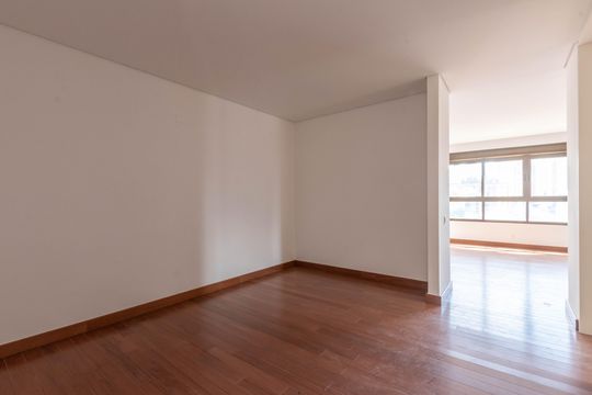 Suíte 3 de apartamento à venda com 4 quartos, 377m² em Vale do Sereno, Nova Lima