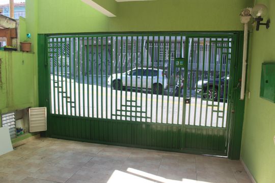 Garagem de casa à venda com 3 quartos, 144m² em Nova Gerti, São Caetano do Sul